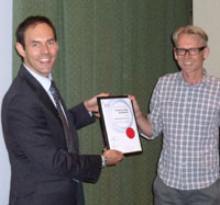Prof Julian McClements (right) being presented the Hilditch Award certificate from Andy Stapley (SCI Lipids Group Chairman, left) 